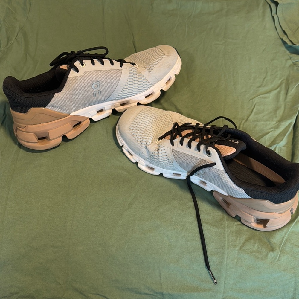GUC On Shoe